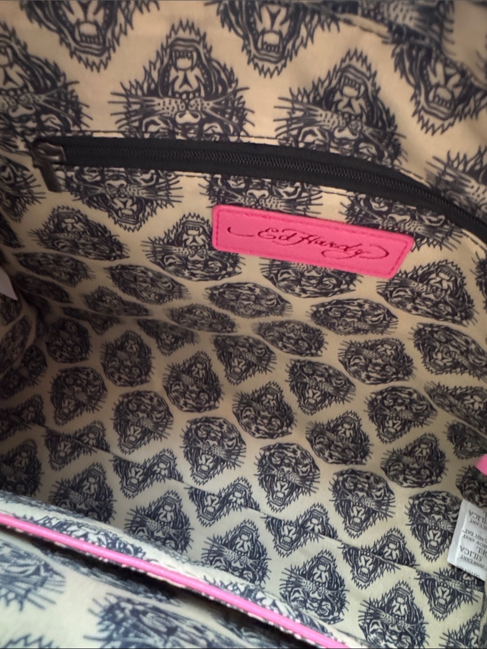 The Ed Hardy “Love Kills Slowly” Pink Straw Tote with Floral & Skull Graphic - Picture 12 of 12